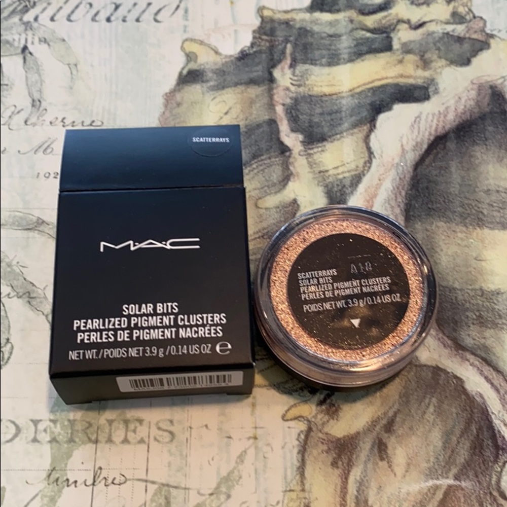 MAC COSMETICS BNIB Scatterrays Solar Bits
